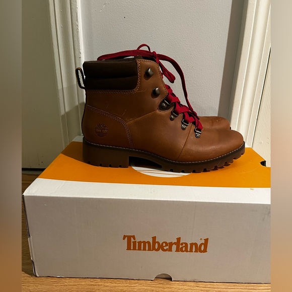 New in box Timberland hiking boots - Picture 4 of 5